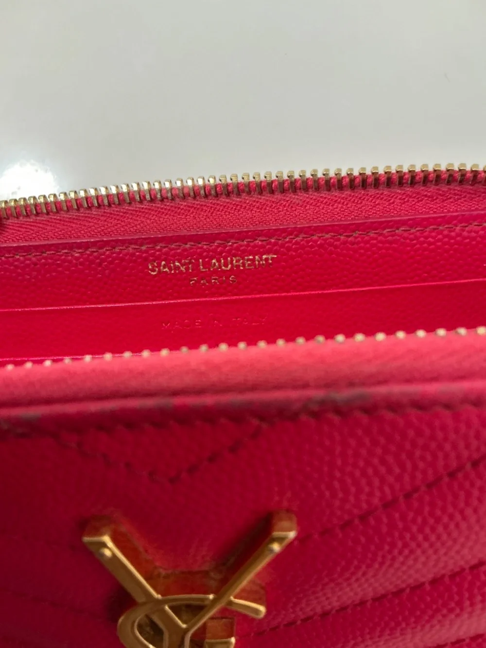 Yves Saint Laurent caviar leather classic chevron zippy wallet - Picture 8 of 9